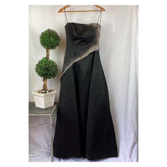 Cache Black & Sliver Maxi Formal Spaghetti Strap Rhinestone Embellished Dress 4 - Picture 2 of 10